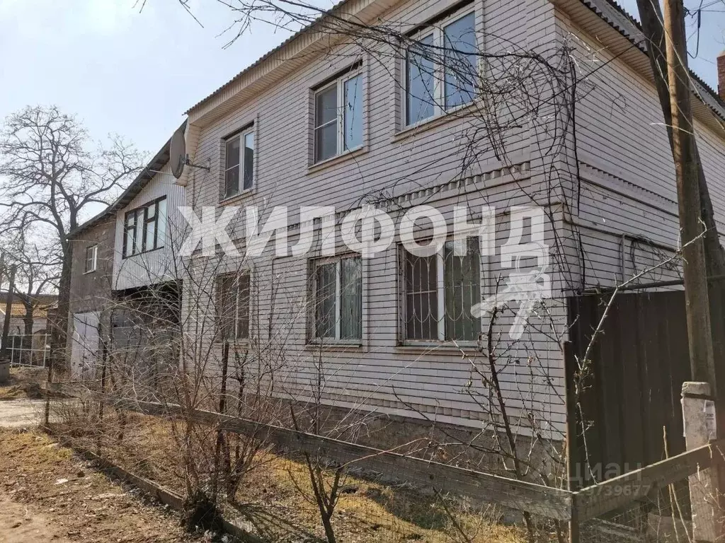 Дом в Астраханская область, Астрахань ул. Павлова (160 м) - Фото 0