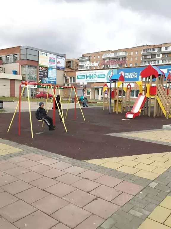 Торговая площадь в Свердловская область, Новоуральск Комсомольская ... - Фото 0