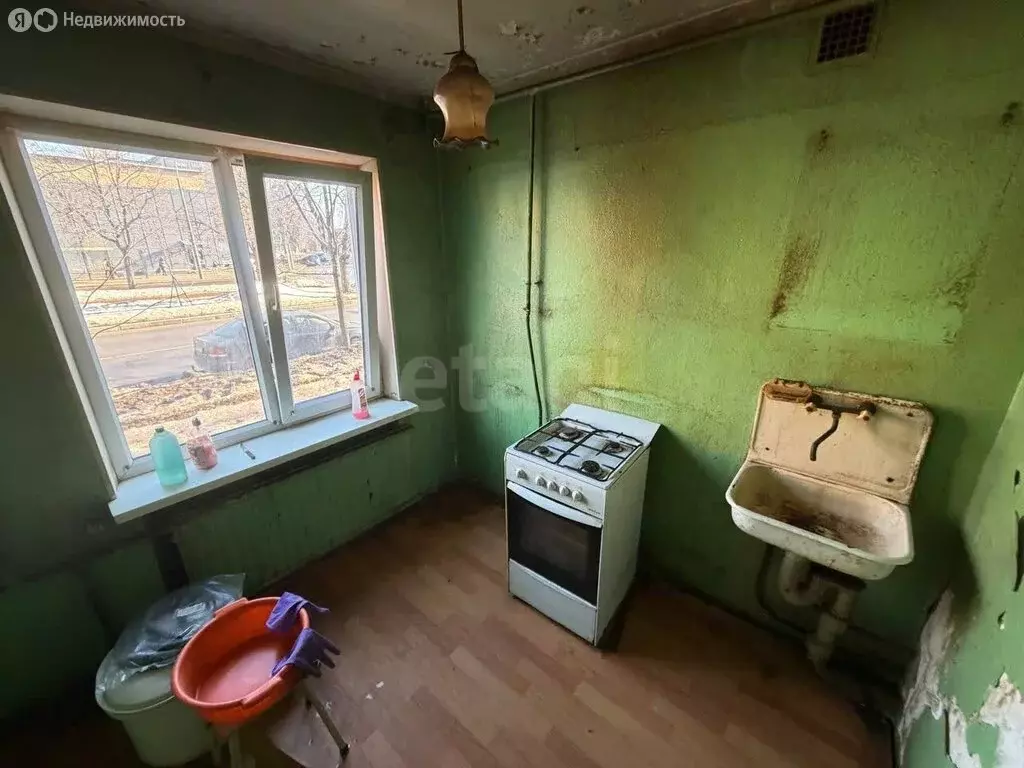 3-комнатная квартира: Санкт-Петербург, проспект Шаумяна, 63 (56.1 м) - Фото 1