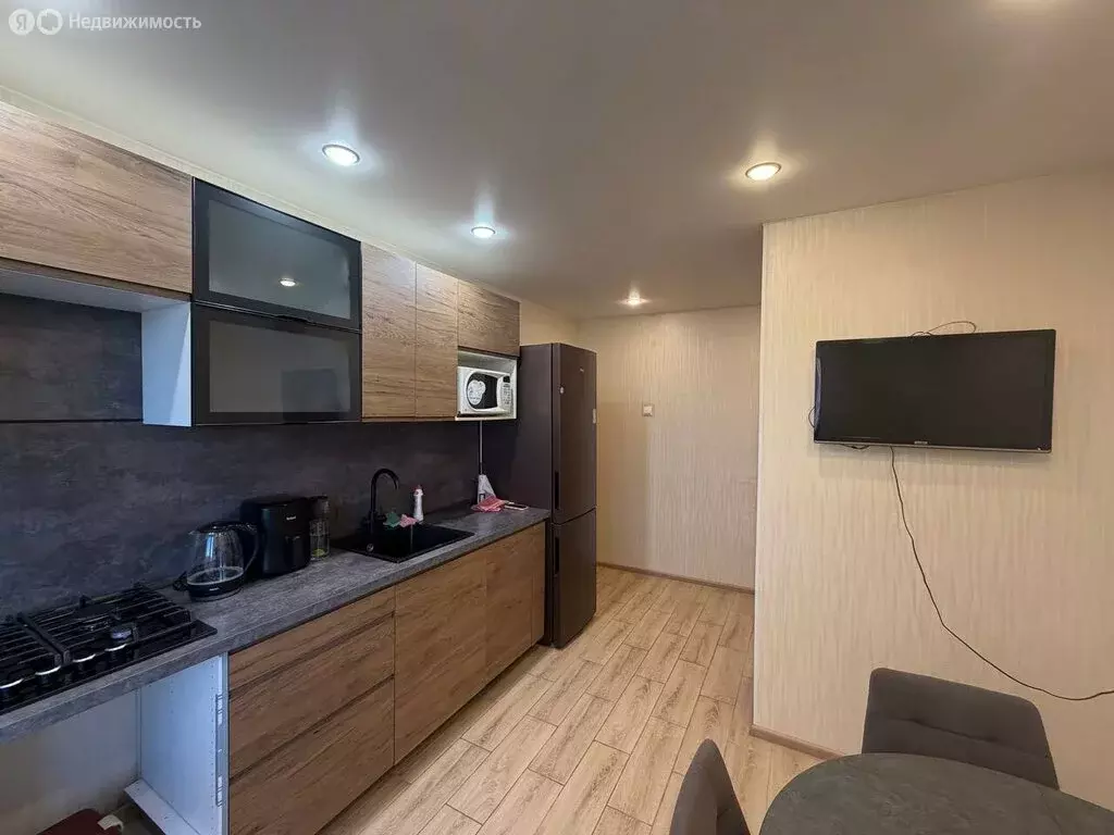 2-комнатная квартира: Волхов, Воронежская улица, 3 (58.7 м) - Фото 2