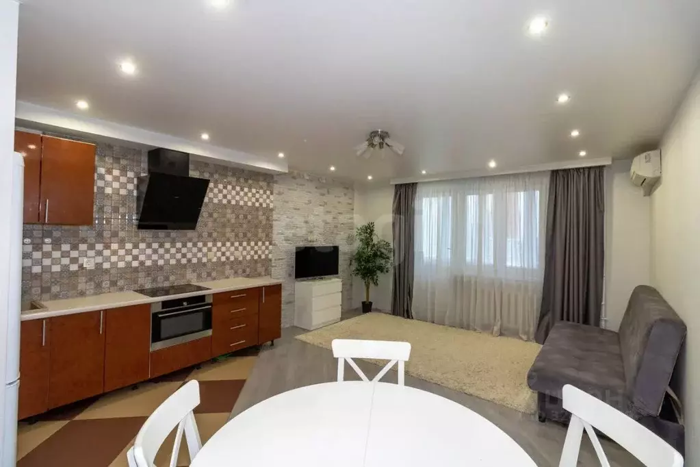 3-к кв. Тюменская область, Тюмень Солнечный проезд, 22 (81.5 м) - Фото 1