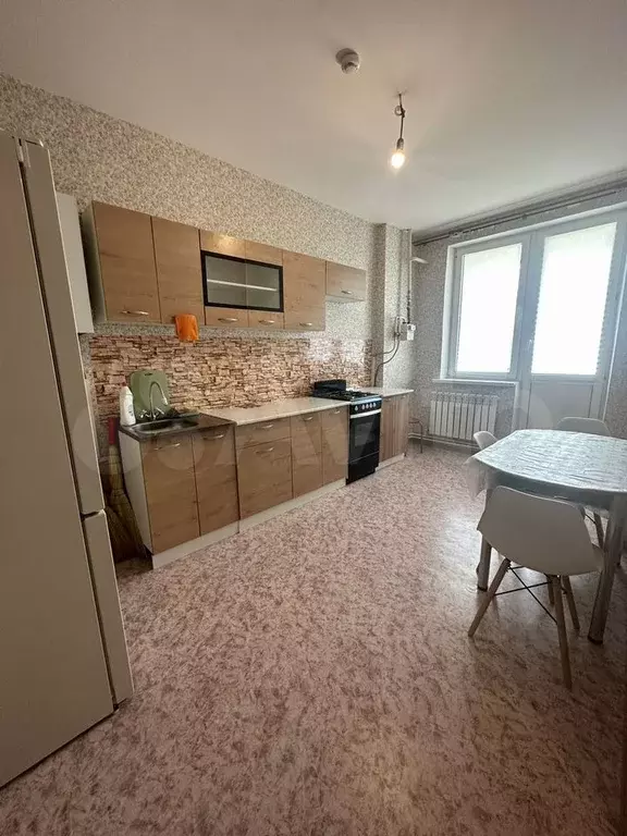 2-к. квартира, 55 м, 1/3 эт. - Фото 0