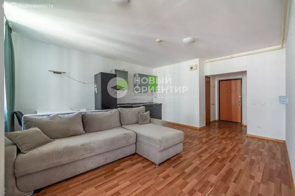 Квартира-студия: Екатеринбург, улица Стачек, 4 (34 м) - Фото 1