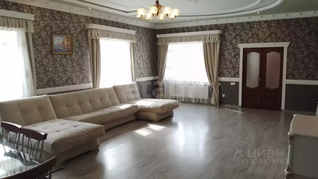 Дом в Астраханская область, Астрахань Ароматная ул., 12 (183 м) - Фото 1