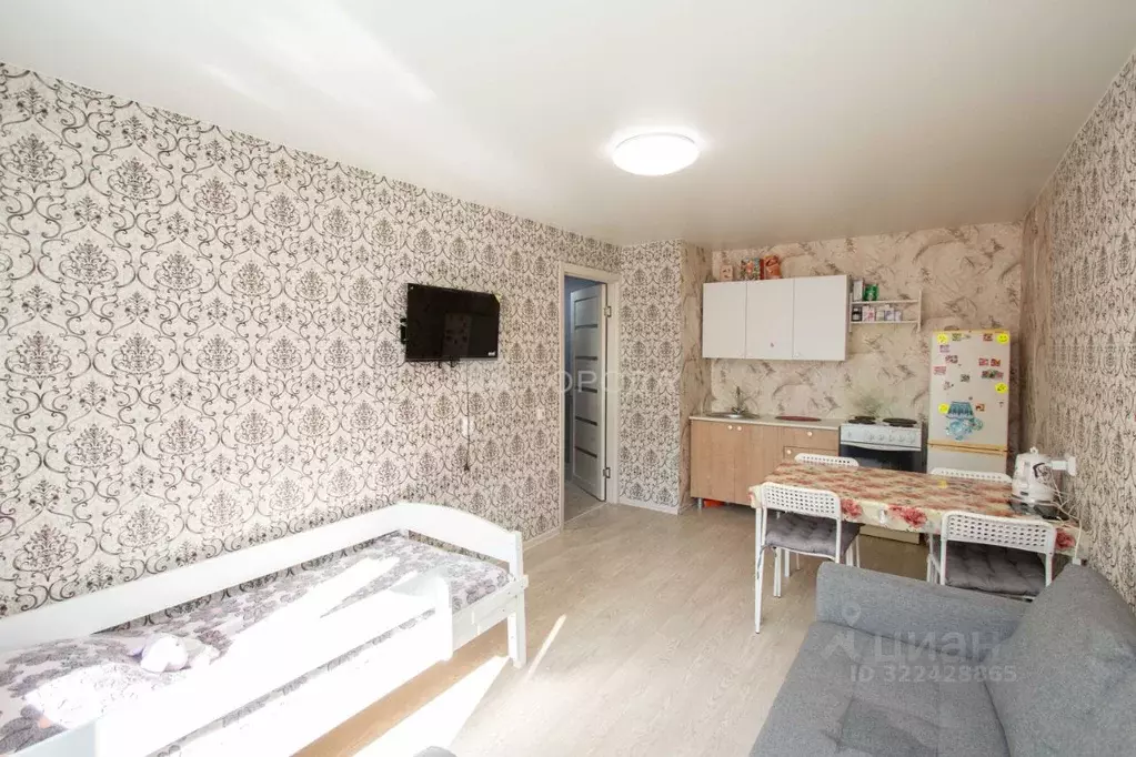 2-к кв. Кемеровская область, Новокузнецк ул. Веры Соломиной, 32 (29.5 ... - Фото 1