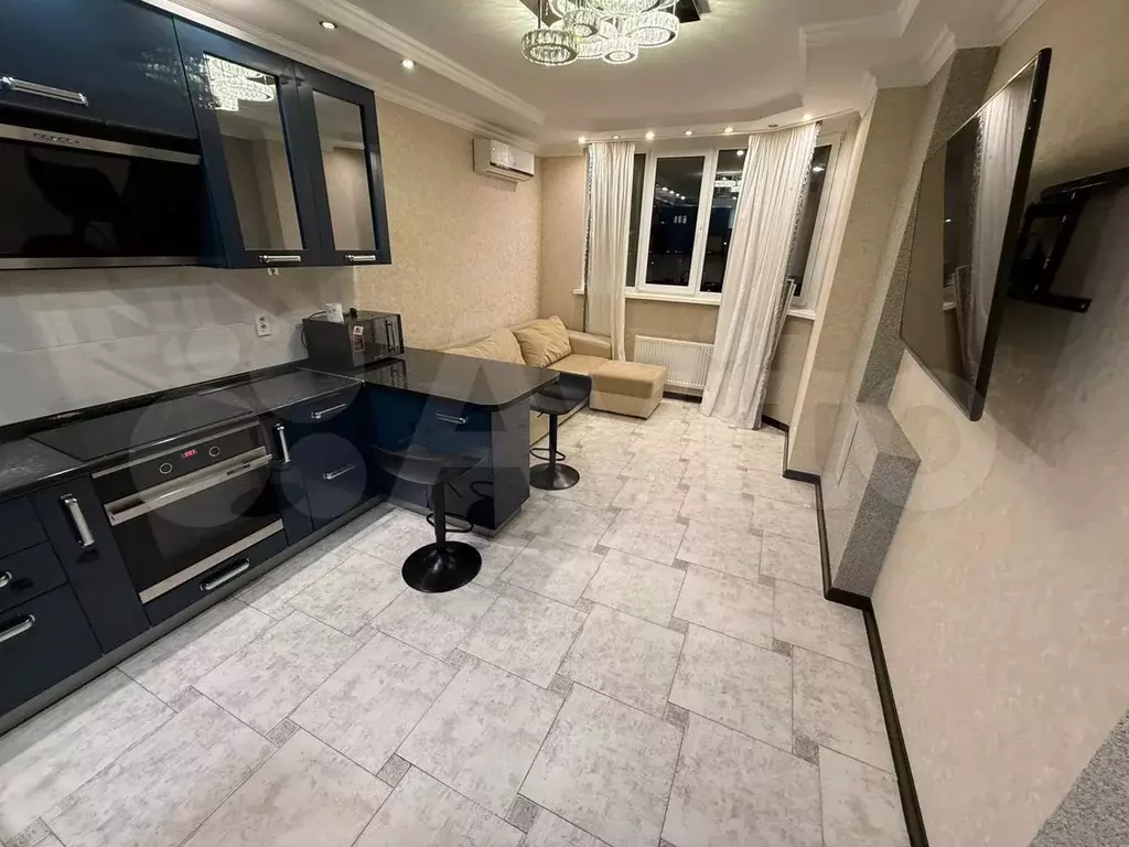 3-к. квартира, 85 м, 2/16 эт. - Фото 1