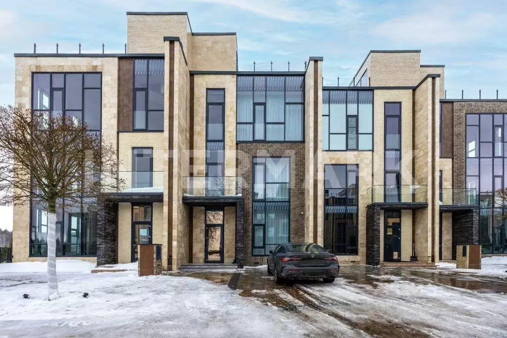 Таунхаус, 277 м - Фото 1