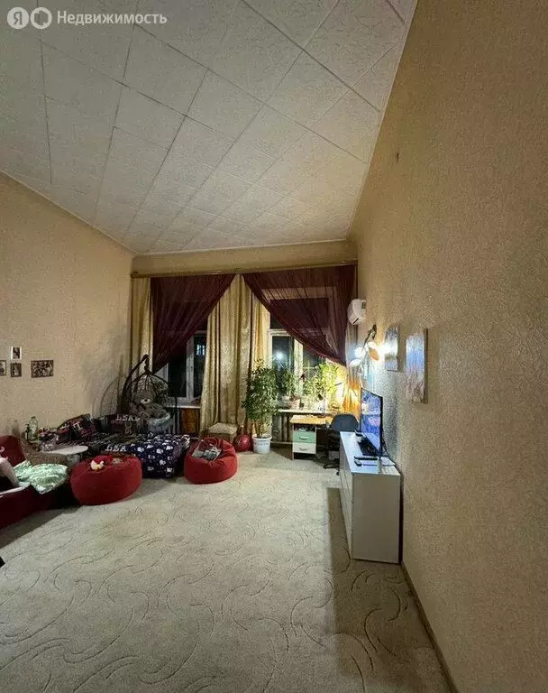 4-комнатная квартира: Каменск-Шахтинский, улица Кирова, 59 (100.2 м) - Фото 1