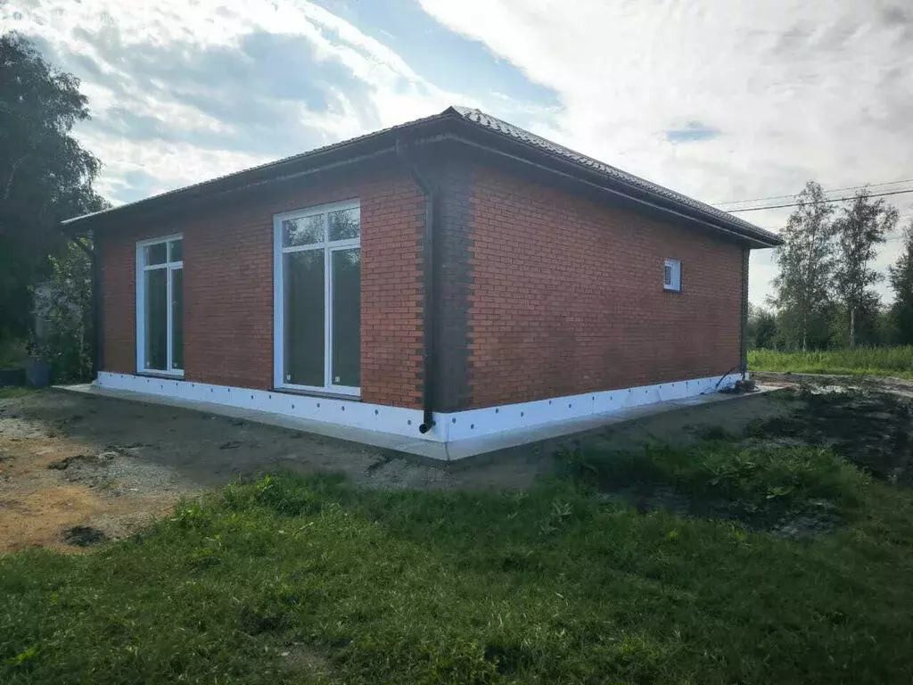 Дом в село Марусино, микрорайон Лебяжье, улица Дружбы (84 м) - Фото 1