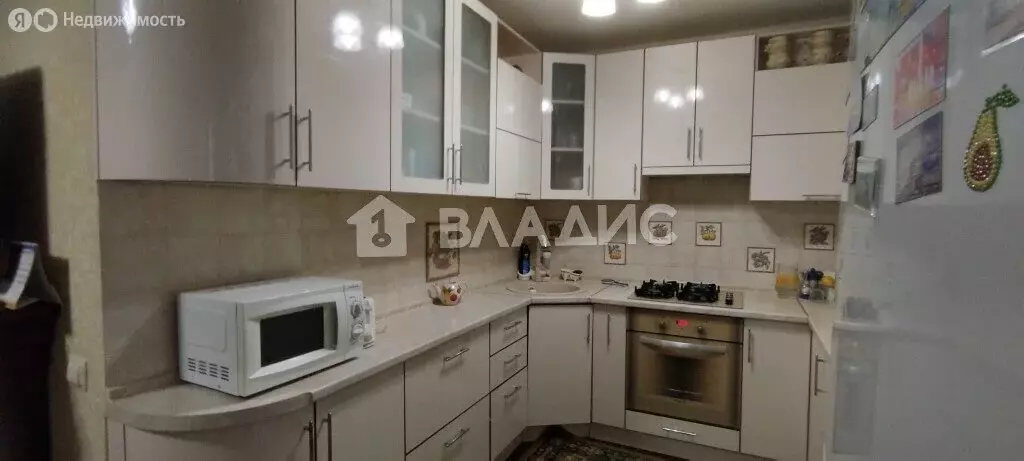 3-комнатная квартира: Луховицы, улица Мира, 26 (69 м) - Фото 0