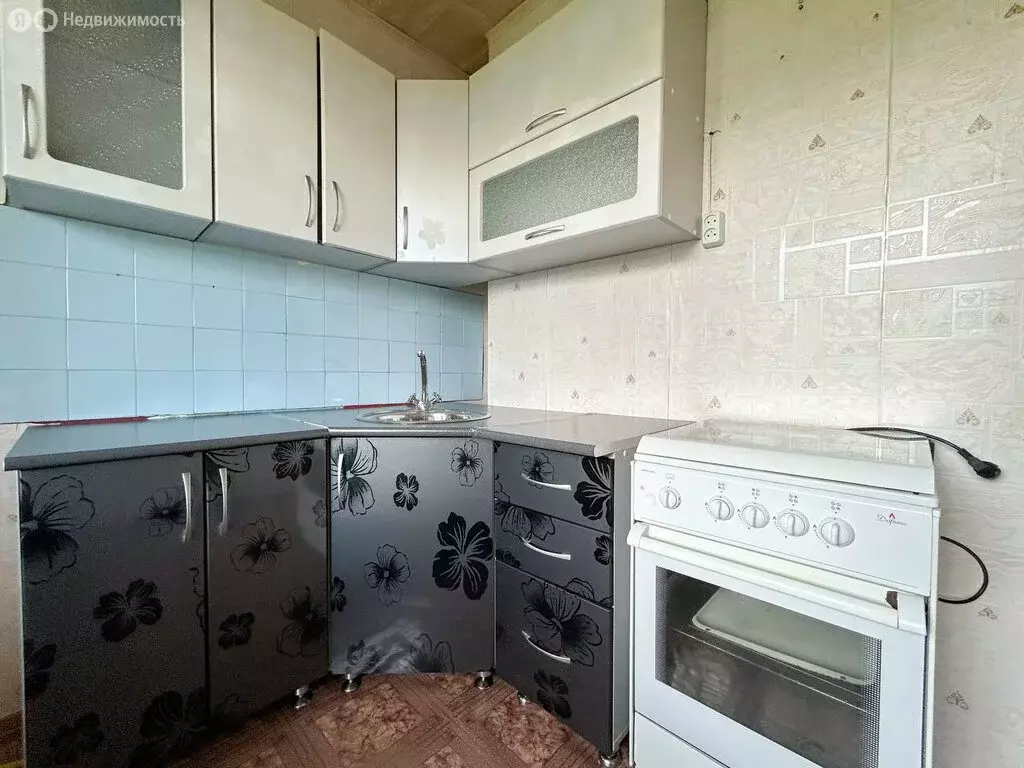 1-комнатная квартира: Балаково, улица Братьев Захаровых, 6 (32 м) - Фото 0