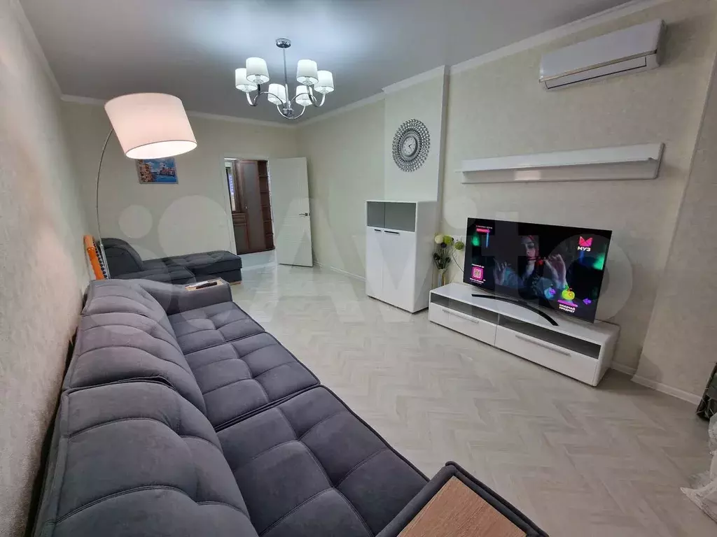 2-к. квартира, 70 м, 2/6 эт. - Фото 1