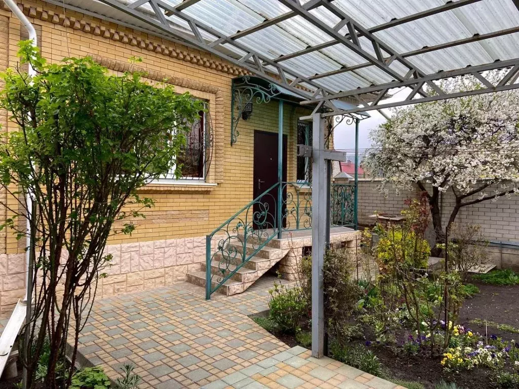 Дом в Ставропольский край, Пятигорск ул. Кочубея, 28 (90 м) - Фото 1