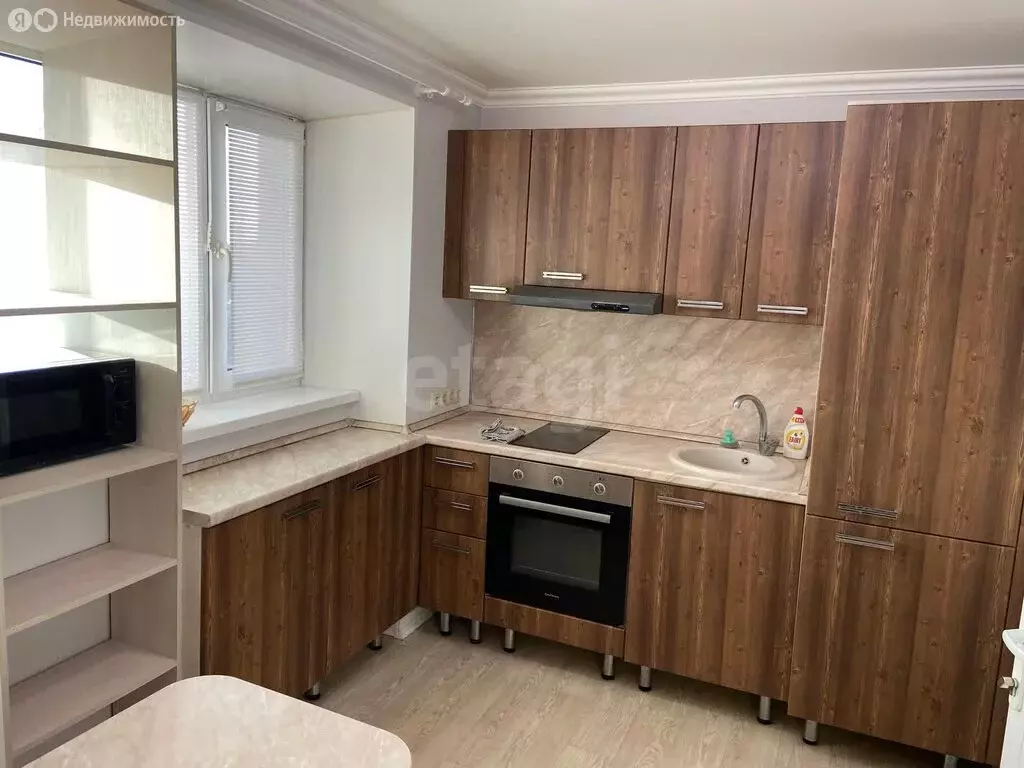 2-комнатная квартира: Тюмень, улица 50 лет Октября, 62А (52.8 м) - Фото 1