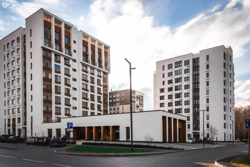 2-комнатная квартира: Тюмень, улица Анатолия Клиндюка, 3 (68.7 м) - Фото 2