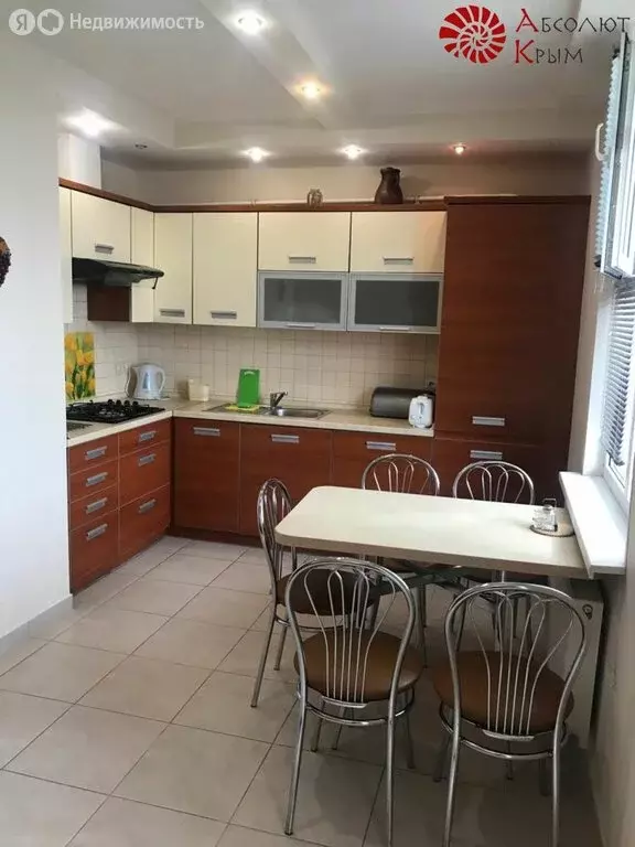 1-комнатная квартира: Феодосия, улица Десантников, 7Б (62 м) - Фото 0