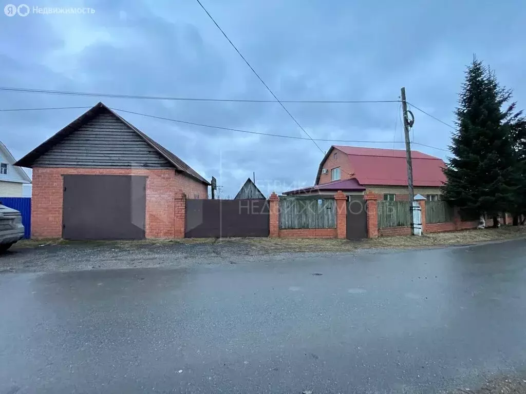 Дом в Яр, улица Павла Бузолина (209 м) - Фото 2