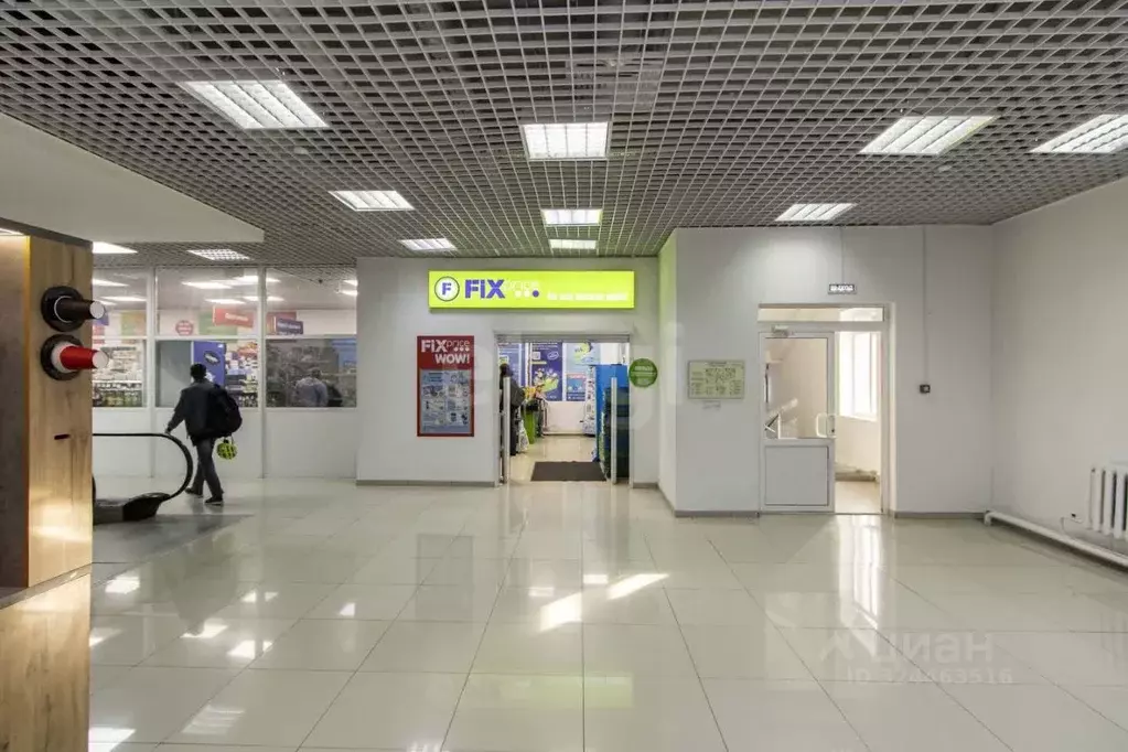 Помещение свободного назначения в Тюменская область, Тюмень ул. ... - Фото 1