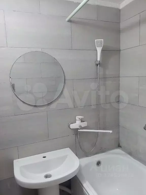 2-к кв. Белгородская область, Старый Оскол Жукова мкр, 41 (52.0 м) - Фото 1