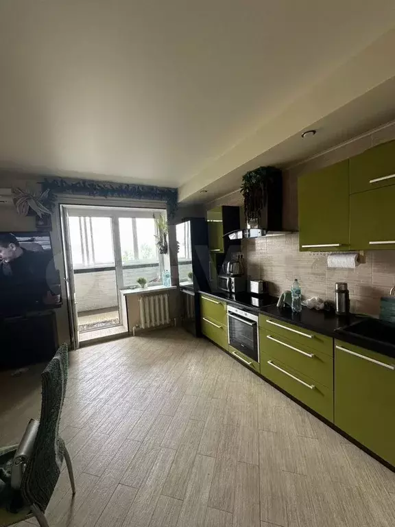 3-к. квартира, 94 м, 9/18 эт. - Фото 0