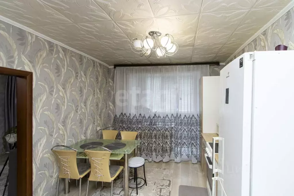2-к кв. Тюменская область, Тюмень ул. Республики, 241 (47.3 м) - Фото 1