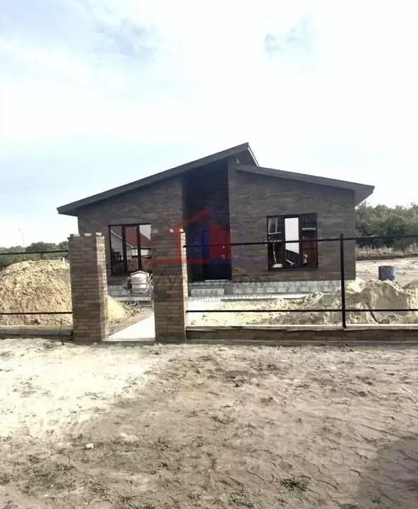 Дом в Белгородская область, Старооскольский городской округ, с. ... - Фото 1