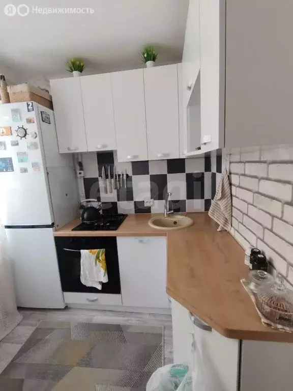 3-комнатная квартира: Курган, Станционная улица, 76 (40.7 м) - Фото 1