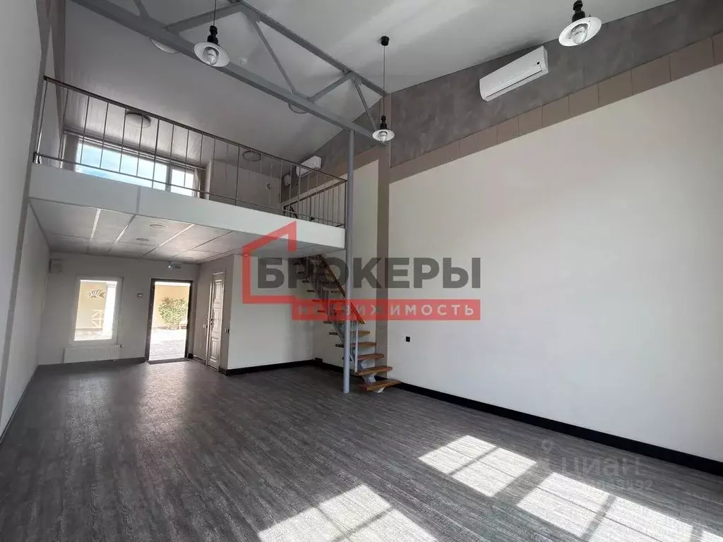 Офис в Севастополь ул. Портовая, 17 (65 м) - Фото 2