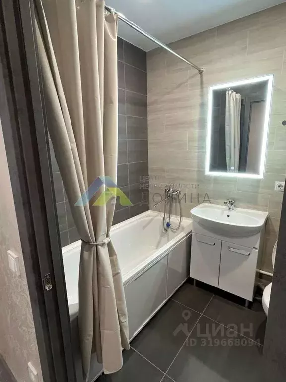 1-к кв. Волгоградская область, Волгоград ул. Добрушина, 45 (35.3 м) - Фото 0
