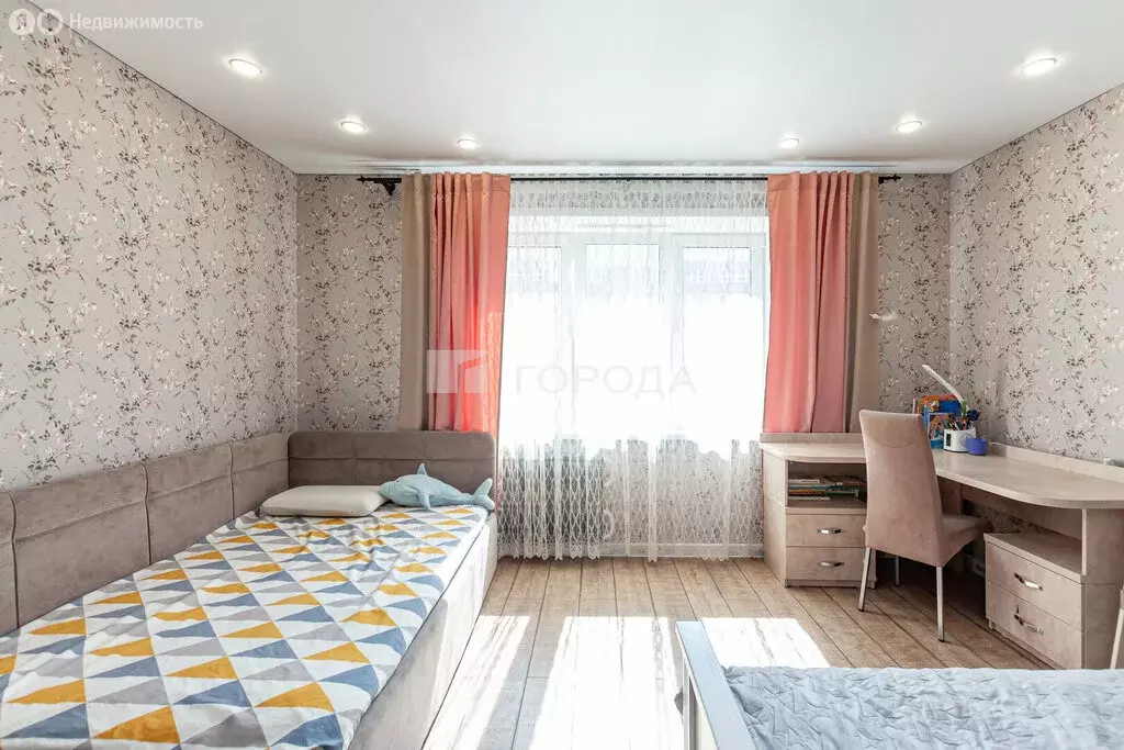 3-комнатная квартира: Барнаул, улица Сергея Семёнова, 26 (92 м) - Фото 1