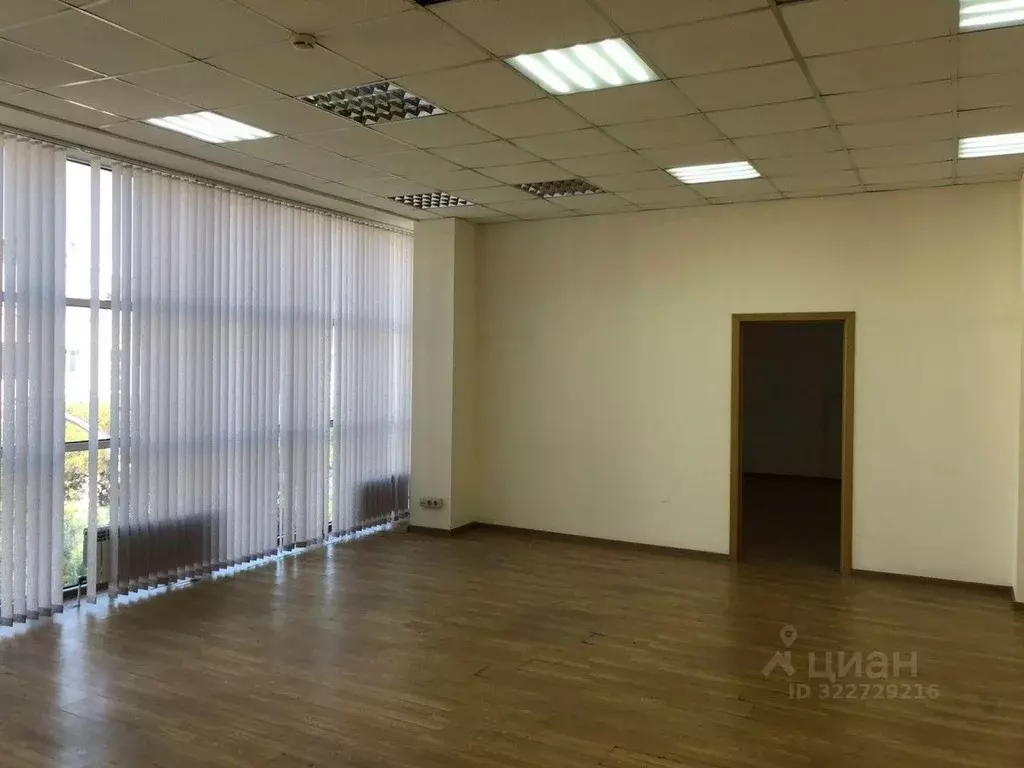Офис в Краснодарский край, Новороссийск ул. Советов, 55 (93 м) - Фото 1