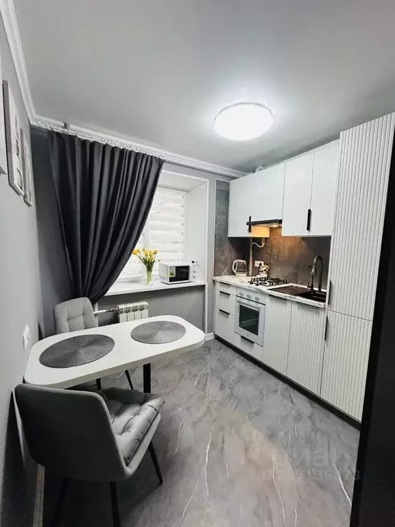 2-к кв. Свердловская область, Екатеринбург просп. Космонавтов, 27 ... - Фото 1