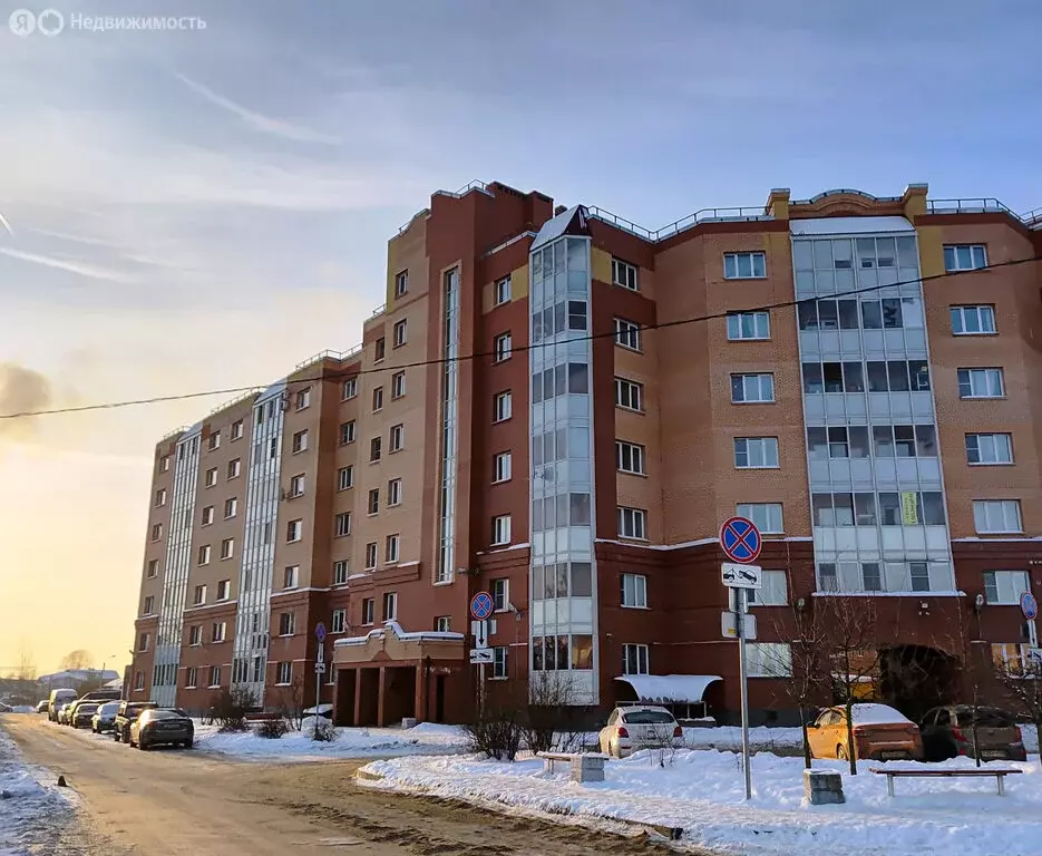 3-комнатная квартира: деревня Малые Колпаны, микрорайон Речной, 1 ... - Фото 1