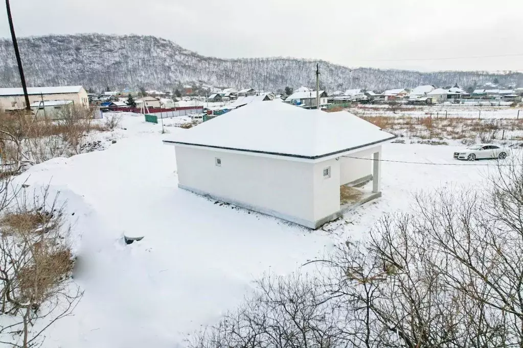 Дом в Приморский край, Партизанский муниципальный округ, с. ... - Фото 1