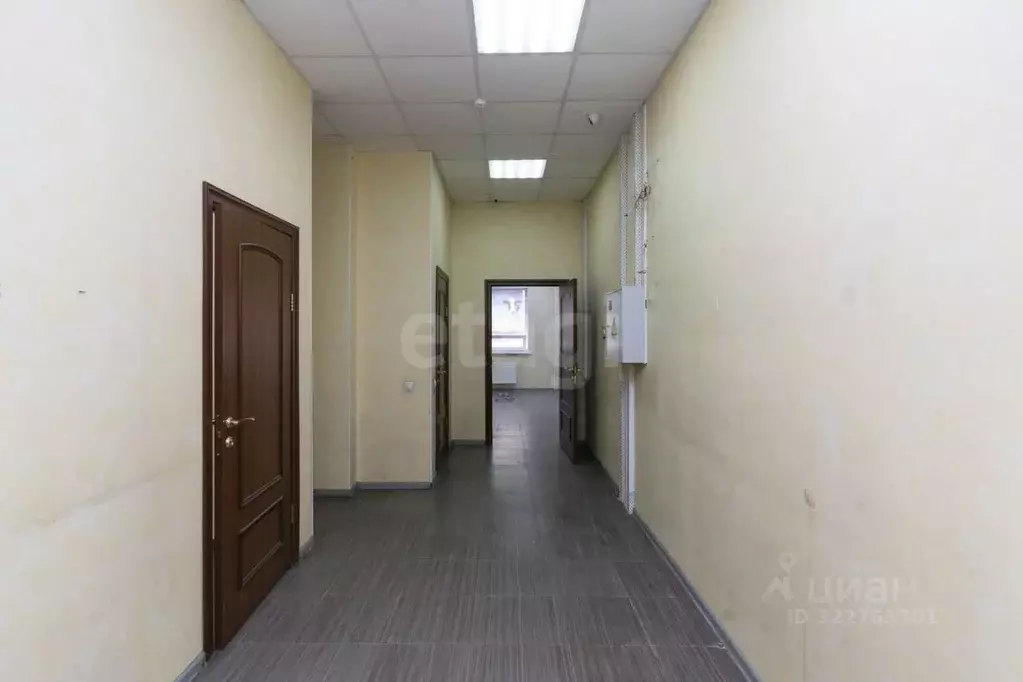 Помещение свободного назначения в Тюменская область, Тюмень ул. ... - Фото 1