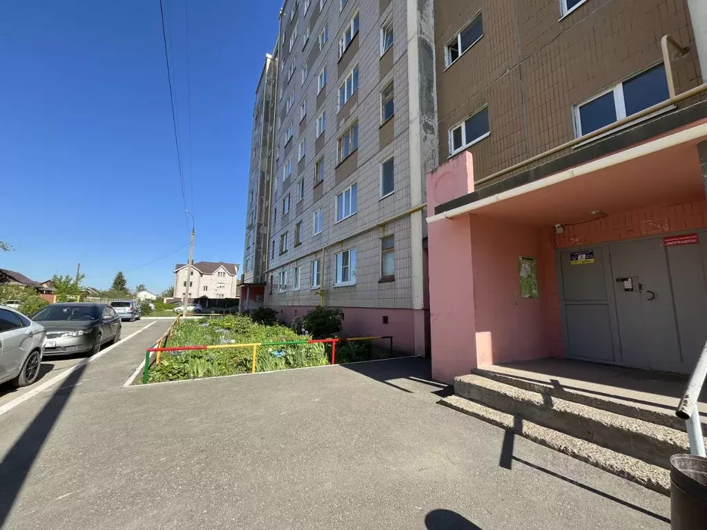 2-к кв. Удмуртия, Ижевск ул. Степана Разина, 65 (55.6 м) - Фото 0