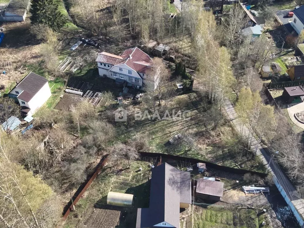 Участок в Санкт-Петербург пос. Парголово, ул. Шишкина, 121 (6.1 сот.) - Фото 0