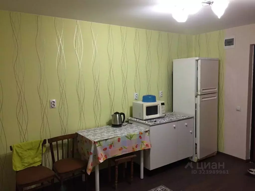 Комната Тюменская область, Тюмень ул. Мельникайте, 44а (14.0 м) - Фото 1