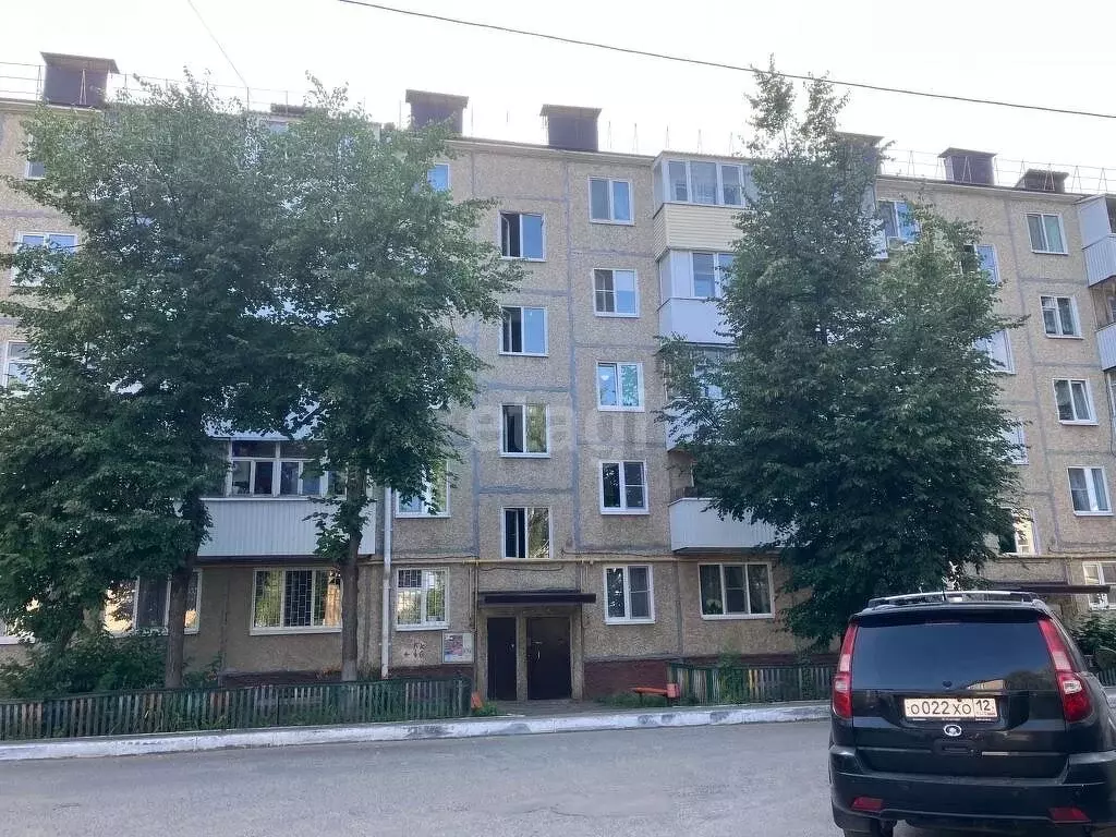 1-комнатная квартира: Медведево, посёлок городского типа Медведево, ... - Фото 0