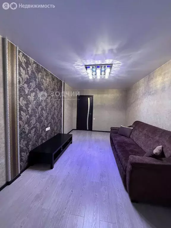 2-комнатная квартира: Канаш, Чебоксарская улица, 6 (52 м) - Фото 1