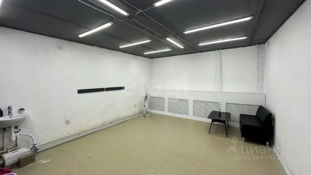 Помещение свободного назначения в Тюменская область, Тюмень Минская ... - Фото 1