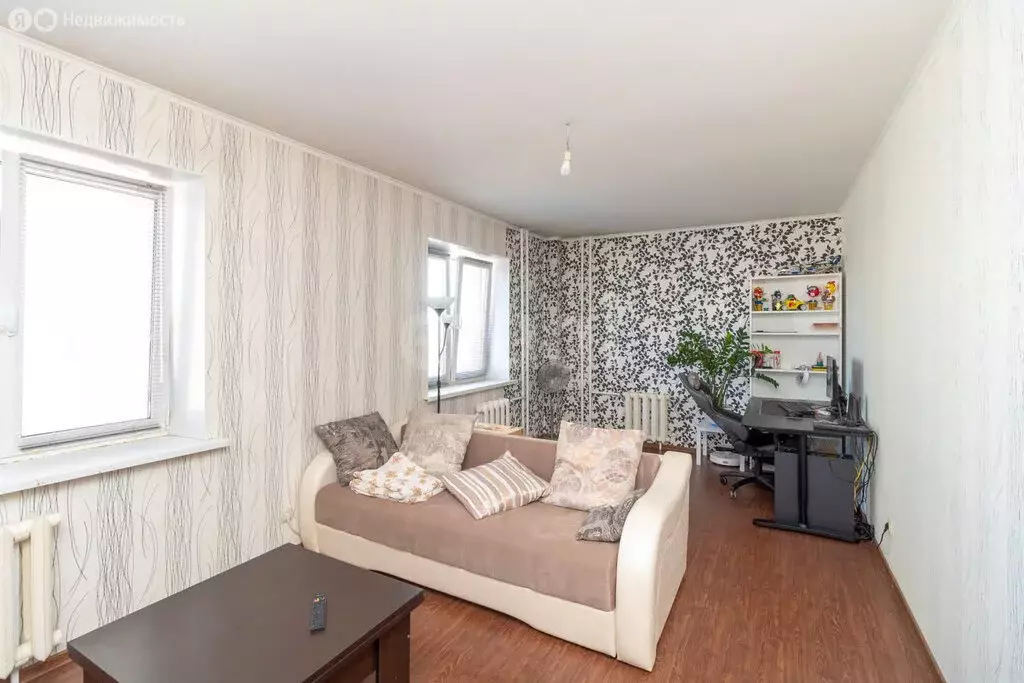 2-комнатная квартира: Тюмень, улица Муравленко, 1к1 (59.1 м) - Фото 1