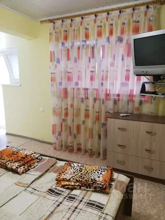 Комната Крым, Сакский район, с. Уютное ул. Кирова, 60 - Фото 2