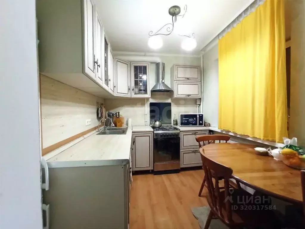 2-к кв. Тюменская область, Тюмень Киевская ул., 60 (46.0 м) - Фото 0