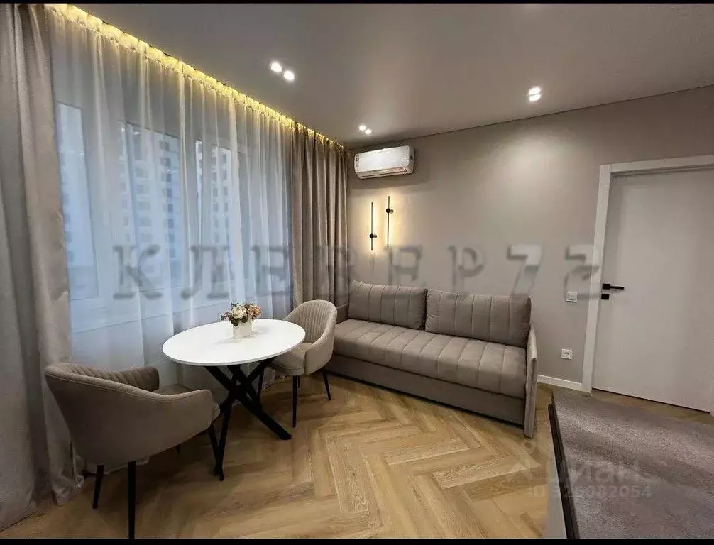 1-к кв. Тюменская область, Тюмень Новгородская ул., 20 (35.0 м) - Фото 2