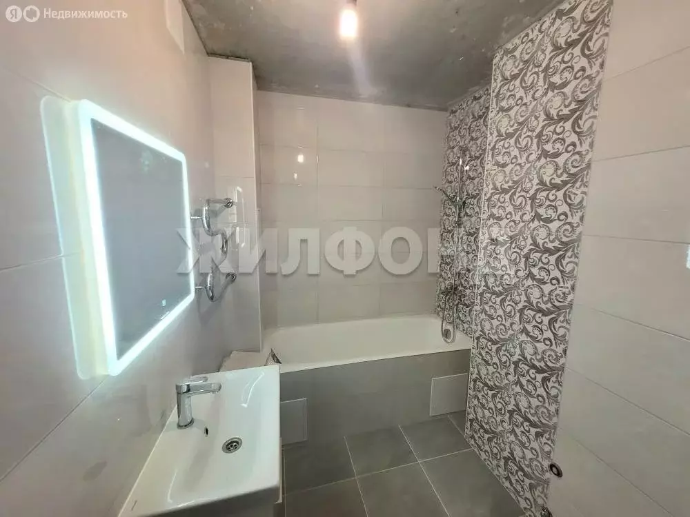 3-комнатная квартира: Бердск, улица Ленина, 23Б (85.6 м) - Фото 1