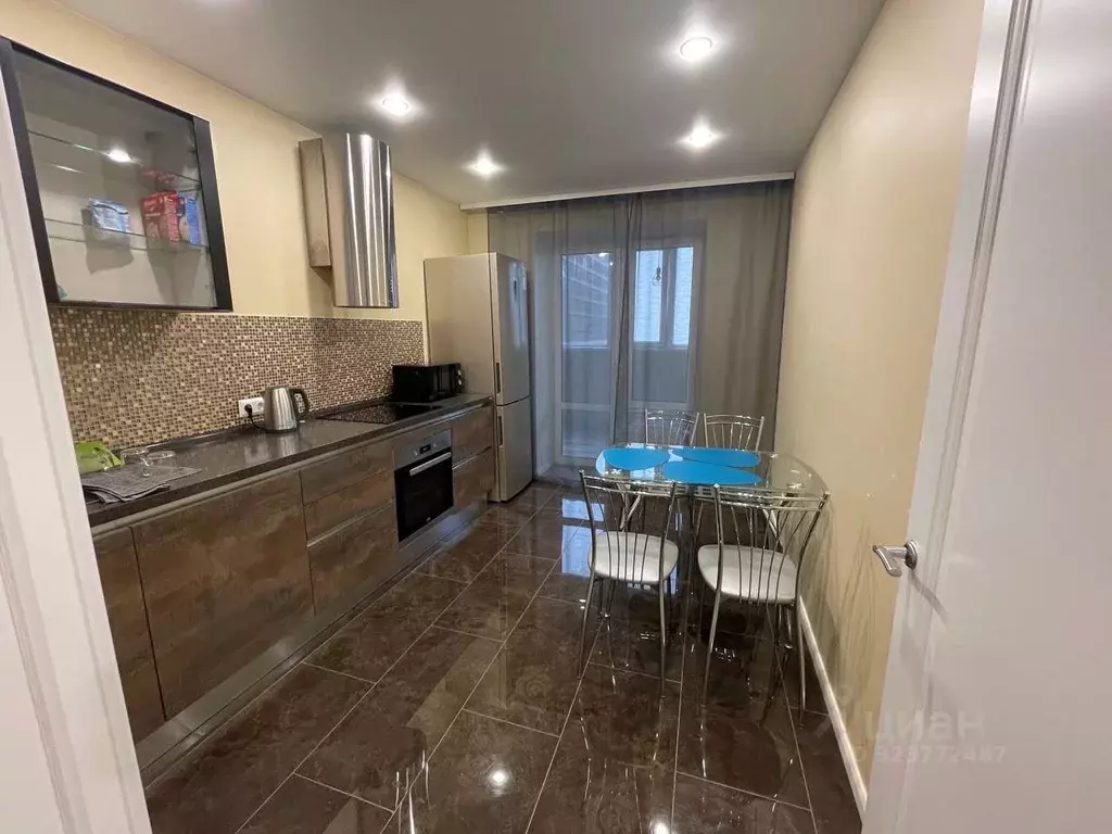 2-к кв. Татарстан, Казань ул. Азата Аббасова, 8 (50.0 м) - Фото 1