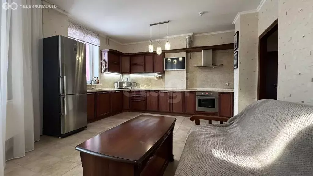 3-комнатная квартира: Тюмень, улица Василия Гольцова, 3 (75.2 м) - Фото 2