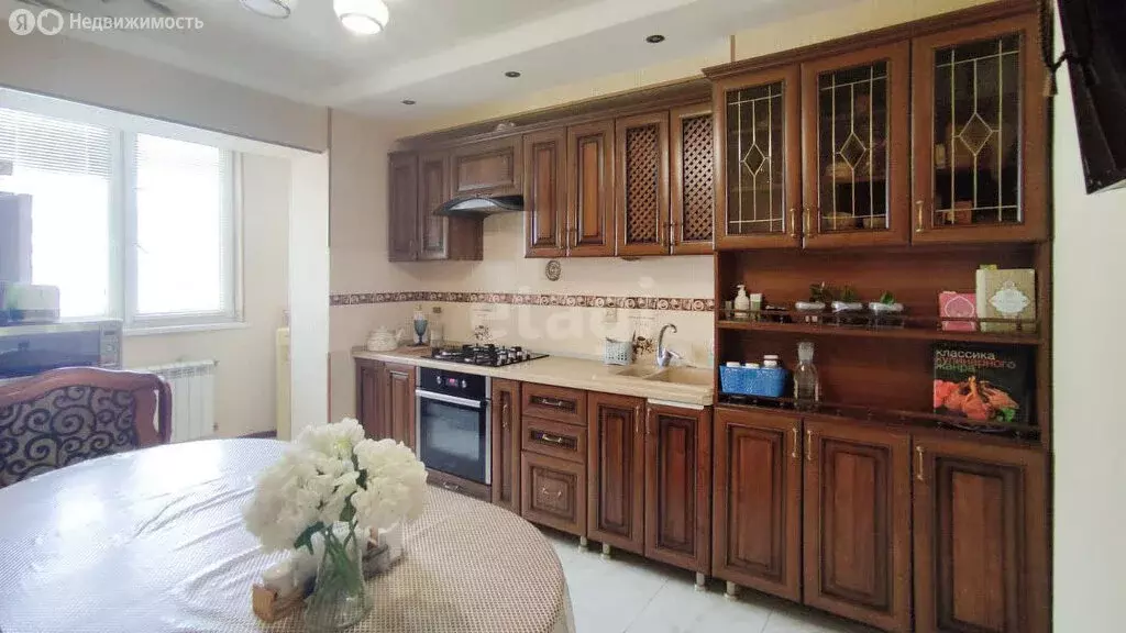3-комнатная квартира: Нальчик, улица Тарчокова, 54Г (73.5 м) - Фото 1