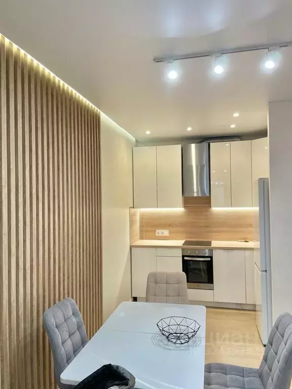 2-к кв. Волгоградская область, Волгоград ул. Пархоменко, 2А (55.0 м) - Фото 1